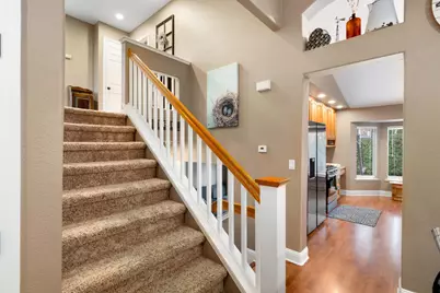 8810 Laguna Star Drive, Elk Grove, CA 95758 - Photo 17