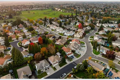 8810 Laguna Star Drive, Elk Grove, CA 95758 - Photo 69