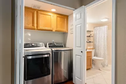 8810 Laguna Star Drive, Elk Grove, CA 95758 - Photo 35