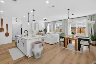 10196 N Solvita Wy, Elk Grove, CA 95757 - Photo 9