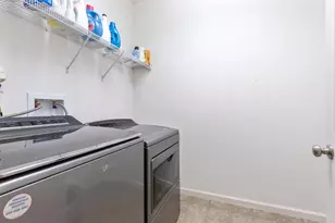 344 N Red Lion Way, Newman, CA 95360 - Photo 11