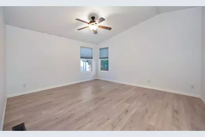 Cambria, Citrus Heights, CA 95621 - Photo 25