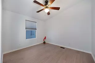 Cambria, Citrus Heights, CA 95621 - Photo 37