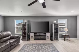 784 Taryn Ct, Merced, CA 95341 - Photo 7