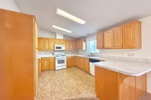 18641 Manor Dr, Jamestown, CA 95327 - Photo 1