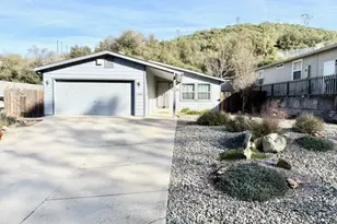 18641 Manor Dr, Jamestown, CA 95327 - Photo 7