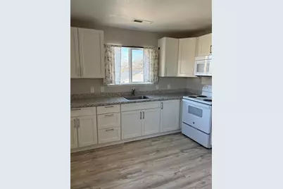 206 W 12th Street, Tracy, CA 95376 - Photo 7