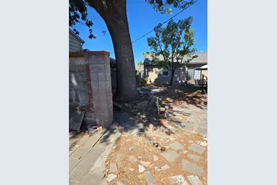 2052 S Tuxedo Avenue, Stockton, CA 95204 - Photo 41