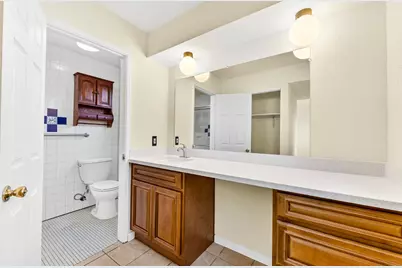 8127 Franciscan Way, Sacramento, CA 95823 - Photo 21