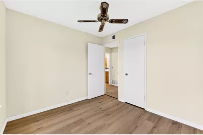 8127 Franciscan Way, Sacramento, CA 95823 - Photo 23