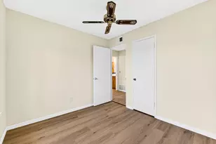 8127 Franciscan Way, Sacramento, CA 95823 - Photo 23