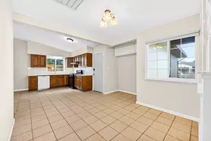 8127 Franciscan Way, Sacramento, CA 95823 - Photo 15