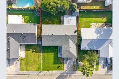 8127 Franciscan Way, Sacramento, CA 95823 - Photo 31