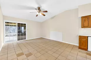 8127 Franciscan Way, Sacramento, CA 95823 - Photo 7