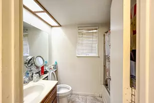 8518 Delahye Cir, Sacramento, CA 95828 - Photo 9