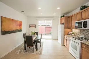 7824 Barnsley Way, Elk Grove, CA 95757 - Photo 17