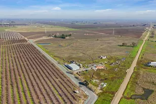 16025 E Harney Ln, Lodi, CA 95240 - Photo 3