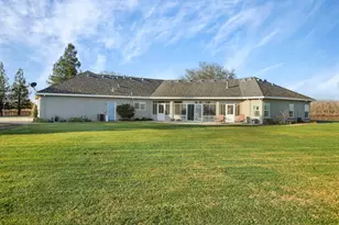 16025 E Harney Ln, Lodi, CA 95240 - Photo 29