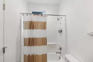 425 Outrigger Ln, West Sacramento, CA 95605 - Photo 11