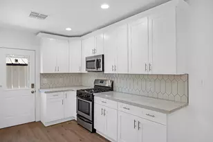 2117 14th St, Sacramento, CA 95818 - Photo 5