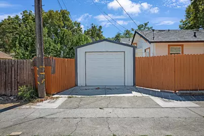 2117 14th Street, Sacramento, CA 95818 - Photo 17