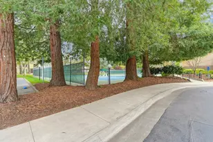 1182 Vanderbilt Way, Sacramento, CA 95825 - Photo 41