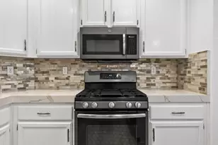 8556 Dewberry Way, Elk Grove, CA 95624 - Photo 13