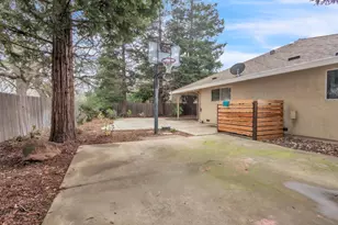 8833 Aquarius Ave, Elk Grove, CA 95624 - Photo 25