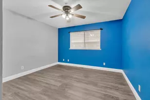 8833 Aquarius Ave, Elk Grove, CA 95624 - Photo 17