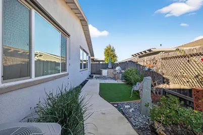 7048 Orbital Lane, Roseville, CA 95747 - Photo 37