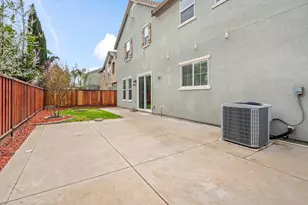 122 N Sierra Madre St, Mountain House, CA 95391 - Photo 47