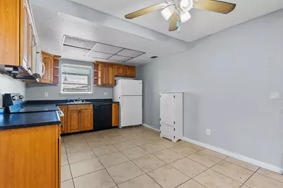 7712 Las Lilas Court, Citrus Heights, CA 95621 - Photo 11