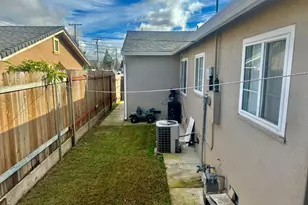 609 Kettleman, Lodi, CA 95240 - Photo 45