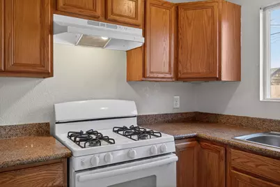 5213 Sitton Way, Sacramento, CA 95823 - Photo 17