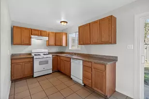 5213 Sitton Way, Sacramento, CA 95823 - Photo 15