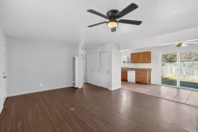 5213 Sitton Way, Sacramento, CA 95823 - Photo 11