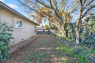 2337 Corbin Ln, Lodi, CA 95242 - Photo 37