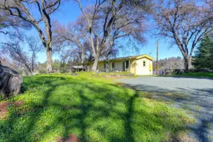 13598 Desperado Dr, Penn Valley, CA 95946 - Photo 3