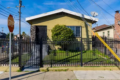 2301 87th Avenue, Oakland, CA 94605 - Photo 3