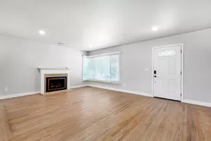 2437 Parkwood, Sacramento, CA 95825 - Photo 13