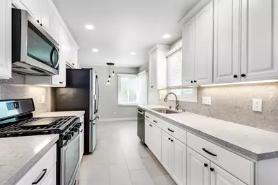 2437 Parkwood, Sacramento, CA 95825 - Photo 3