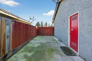 917 Amador, Chowchilla, CA 93610 - Photo 41