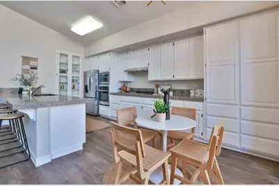 6113 Fountaindale Way, Carmichael, CA 95608 - Photo 9