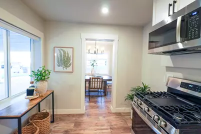 5400 Cabrillo Way, Sacramento, CA 95820 - Photo 29