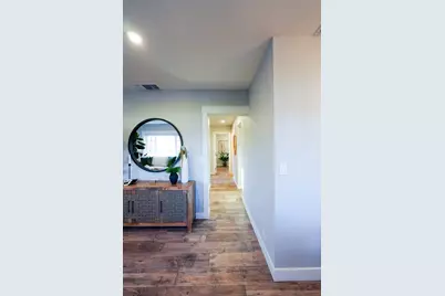 5400 Cabrillo Way, Sacramento, CA 95820 - Photo 13