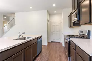 3265 Vermillion Dr, Stockton, CA 95206 - Photo 3