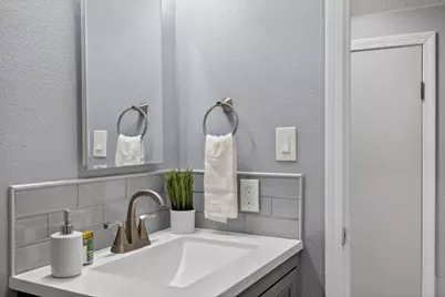 9708 Elmira Circle, Sacramento, CA 95827 - Photo 35