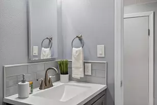 9708 Elmira Cir, Sacramento, CA 95827 - Photo 35