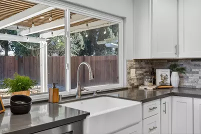 9708 Elmira Circle, Sacramento, CA 95827 - Photo 11