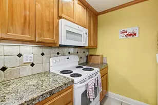 8271 Fieldpoppy Cir, Sacramento, CA 95828 - Photo 13